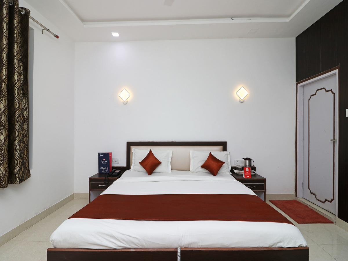 Oyo 11526 Hotel Apollo Agra  Bagian luar foto