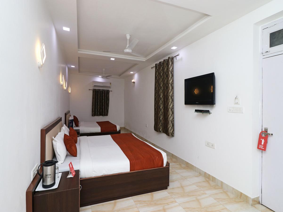 Oyo 11526 Hotel Apollo Agra  Bagian luar foto