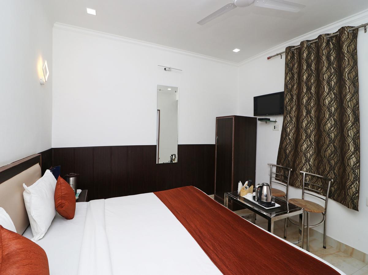 Oyo 11526 Hotel Apollo Agra  Bagian luar foto