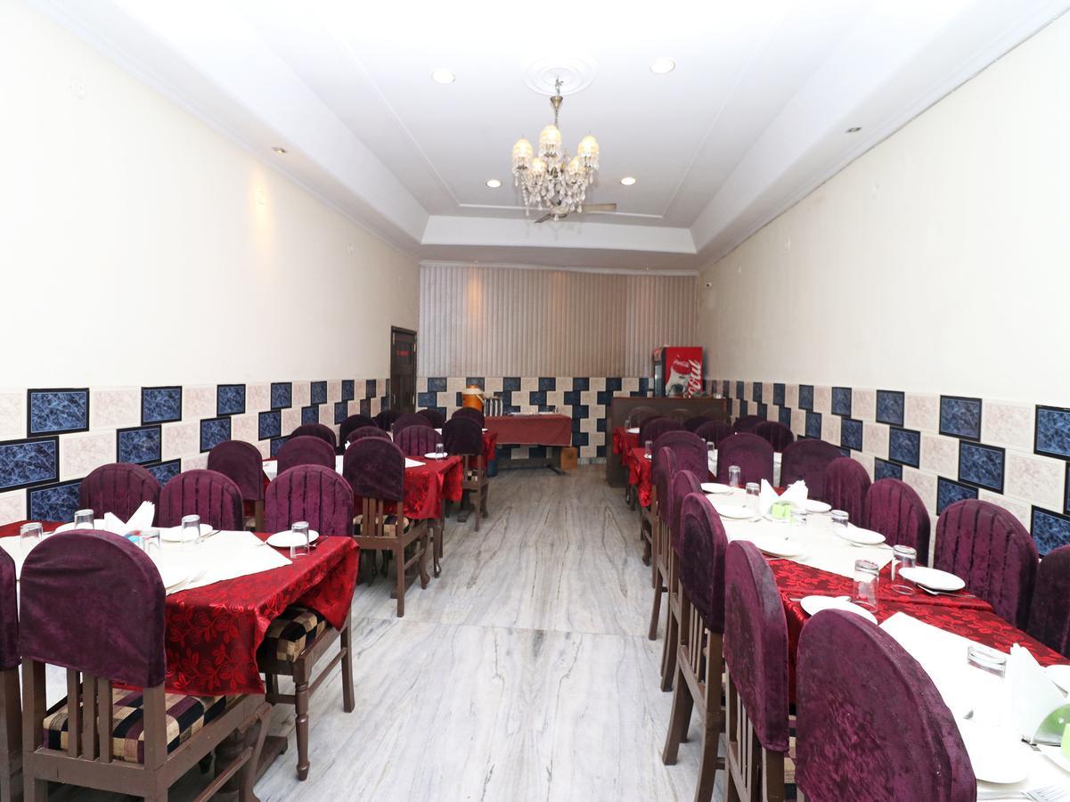 Oyo 11526 Hotel Apollo Agra  Bagian luar foto
