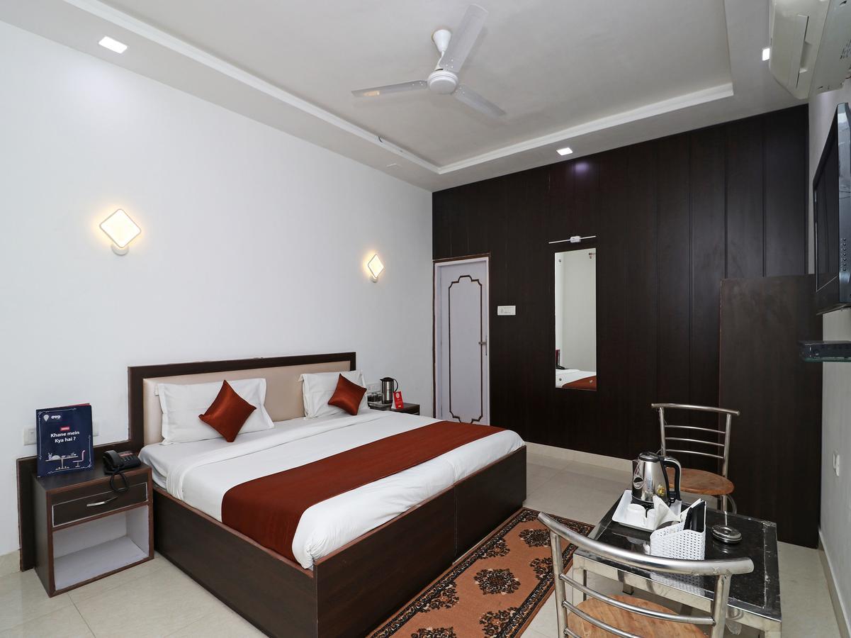 Oyo 11526 Hotel Apollo Agra  Bagian luar foto